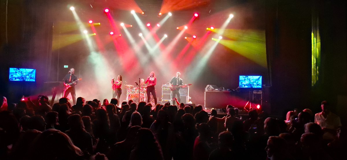 RobvanNimwegen's tweet photo. Te gek optreden gehad met JukeboxLive @victorie Alkmaar bedrijfsfeest 
's HeerenLoo https://t.co/uny4vUnPxO