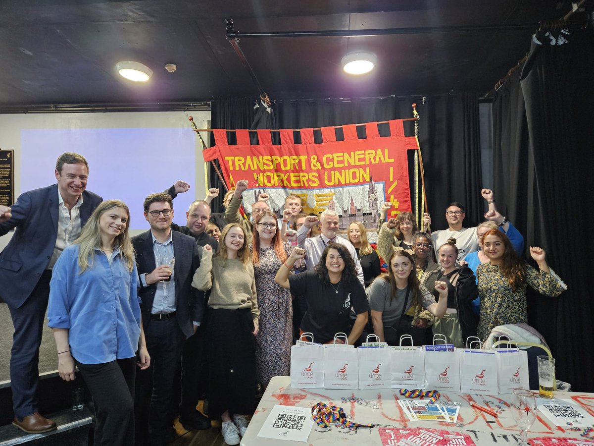 unitepsbranch's tweet image. A late post but thank you to everyone who came to our social at the Labour Party Conference ✊🏽