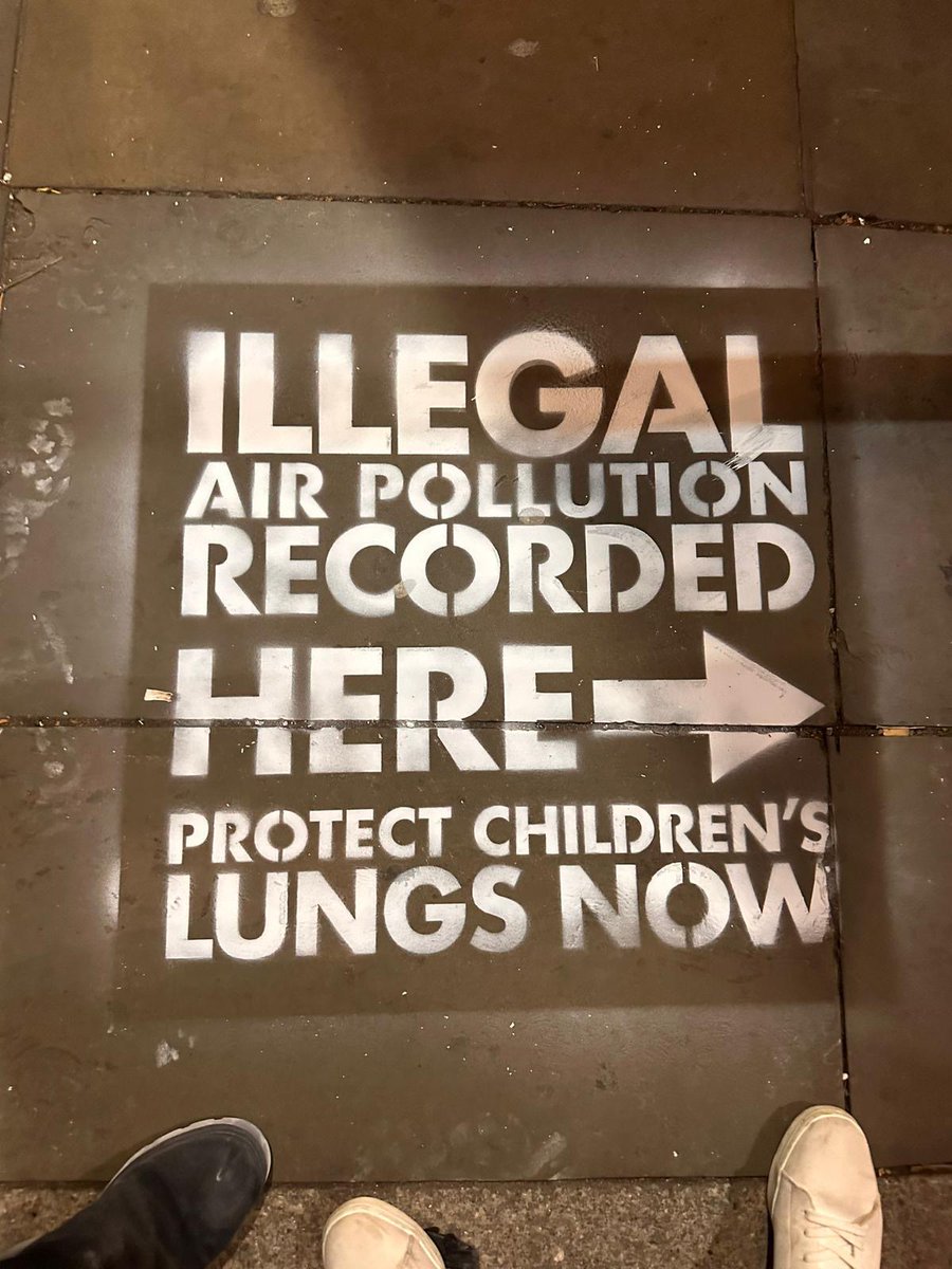 Stockport Road, Levenshulme
A chalk stencil reminding <a href="/AndyBurnhamGM/">Andy Burnham</a> that without bold leadership and the implementation of CAZ, the air pollution in our community won't be improving soon enough.
Levenshulme has some of the worst levels of air pollution in the UK.
#climatecrisis
