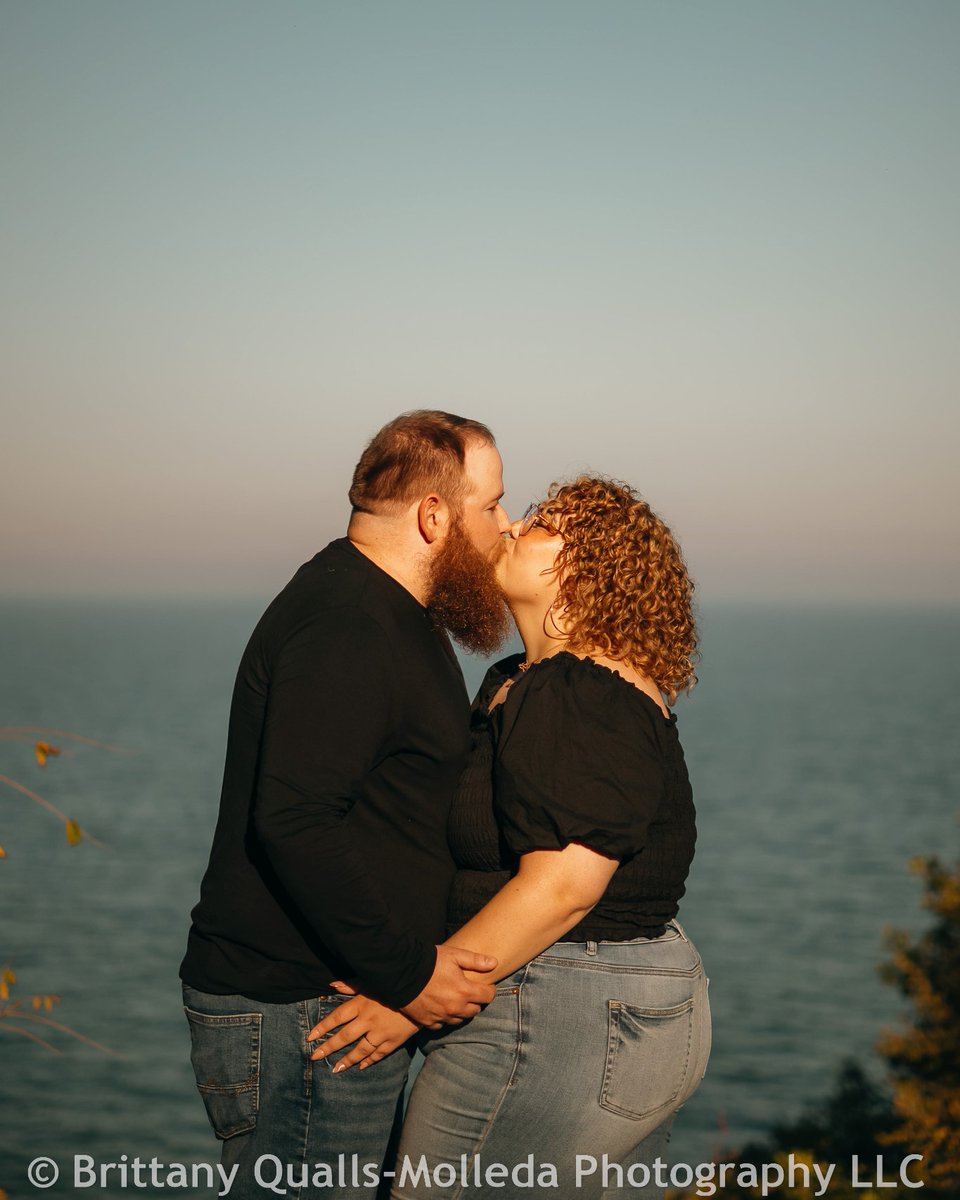 BLQMPhotography's tweet image. More beautiful fall-inspired photos!! Book your fall photo session today!
More slots added to choose from!!
Book today! …ualls-molledaphotography.pixieset.com/booking/
#familyphotos #fallsession #fallphotos #fallfamilyphotos #updatedphotos #blqmphotography