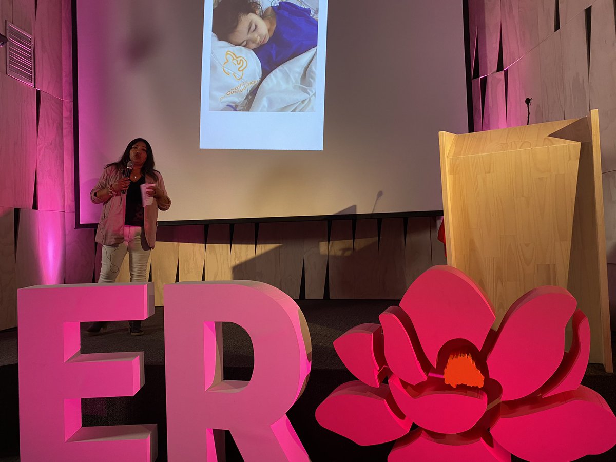 Patricia es madre de Maurita, una niña diagnosticada con cáncer de mama triple negativo tan solo a sus 6 años. 

No te pierdas un testimonio conmovedor de lucha, perseverancia y amor incondicional aquí 👉🏼 meet.google.com/aer-gbpn-his

#EsperanzaRosa #ObservatoriodelCáncer