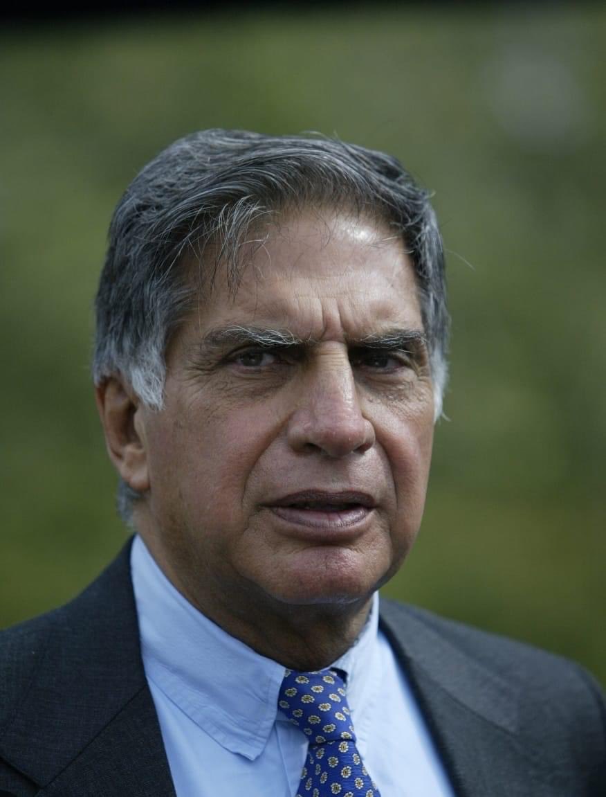 benchintada's tweet photo. End of an era. The legend is no more. We will miss you sir. #ratantata https://t.co/PbTZBWS5Xh