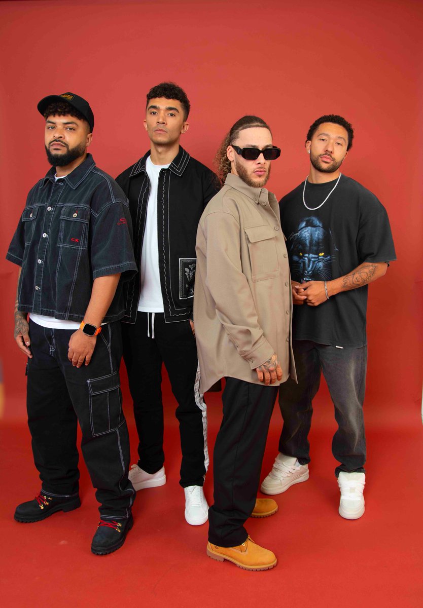 MiC LOWRY (@wearemiclowry) on Twitter photo Choose your fighter!
We will be back on your screens this Saturday on #thevoiceuk see you there 🙏🏾🖤
📸: <a href="/callumshots/">Callum Shots</a> Choose your fighter!
We will be back on your screens this Saturday on #thevoiceuk see you there 🙏🏾🖤
📸: <a href="/callumshots/">Callum Shots</a>
