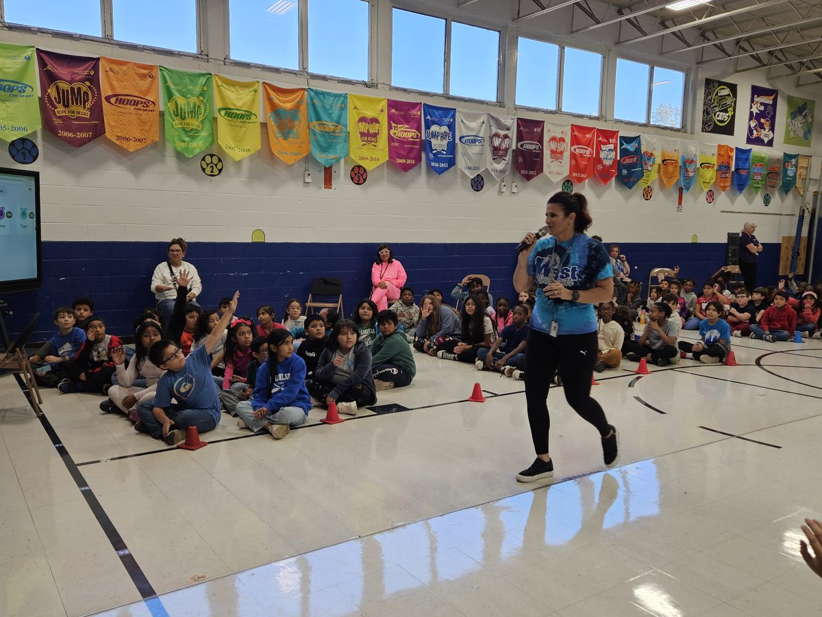 West students had fun learning about being Responsible at our 2nd quarter PBIS assembly. We even had a special guest! <a href="/JedwardsJoseph/">Joseph Edwards</a> #ZionD6 #WestIsBest
