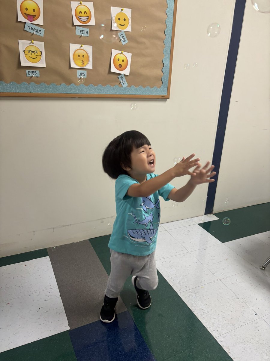 MrsLongarzoSLP's tweet photo. Bubble fun 🫧 https://t.co/ukhyhdD9bD