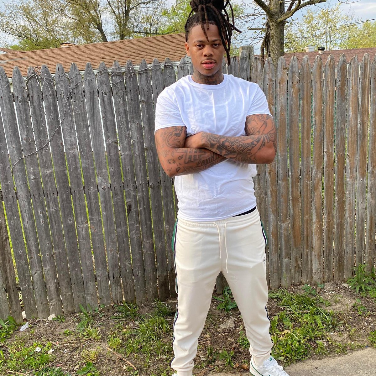 deshayah_king's tweet photo. My baby bruh yall took him awayyyyyyy i cant do this without you ima hold down for youuuuu remember our death row contract no matter what we had going on you will always be my slider my rider and my babyyyyyy❤️❤️❤️ https://t.co/FBmIRRP0sQ