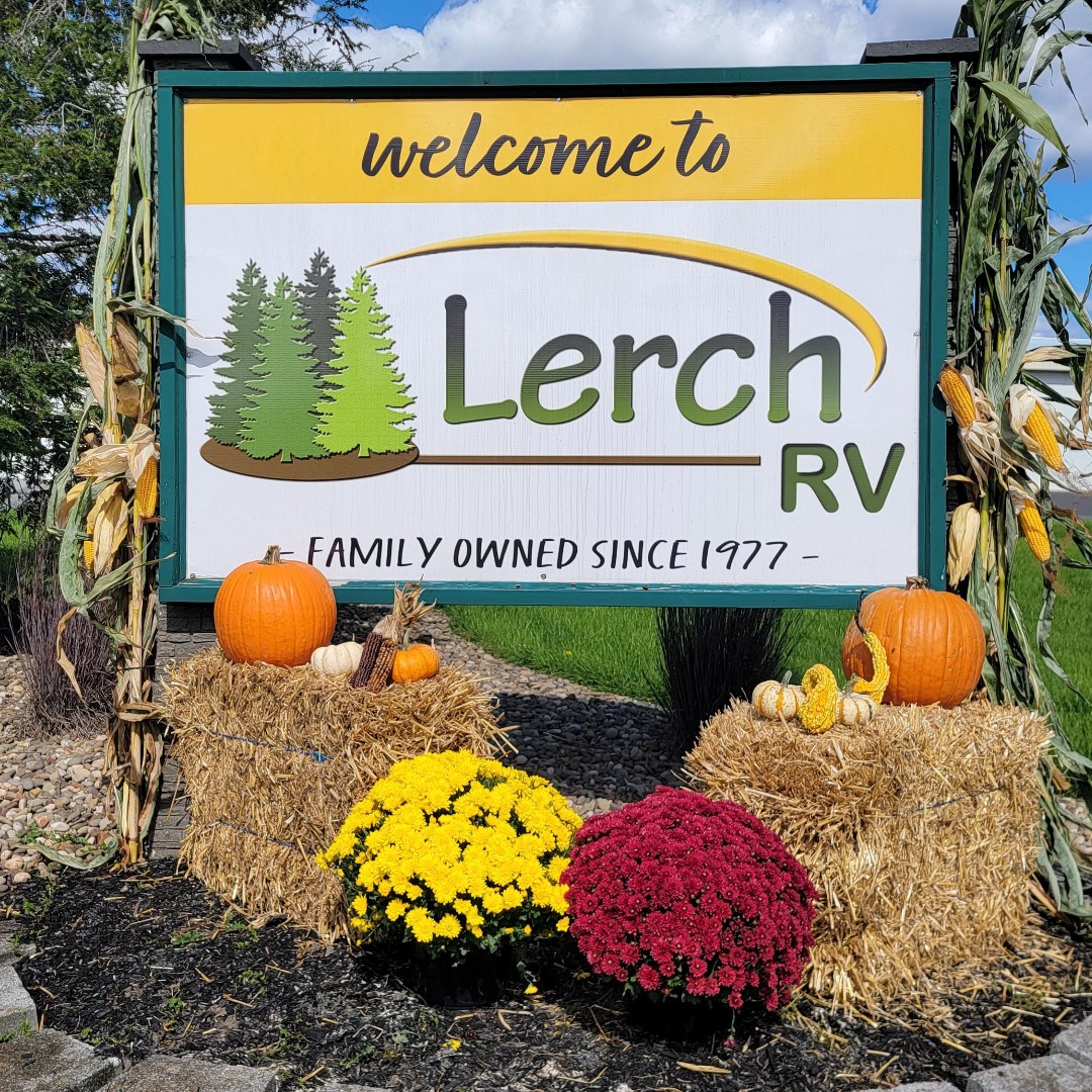 LerchRV's tweet image. THANK YOU to Barger's Landscaping Plus for getting Lerch RV into the Fall Spirit with outstanding exterior decorations.  It's the best time of the year! #fallisintheair #autumnvibes #weare #followthefox #centralPA #falldecor