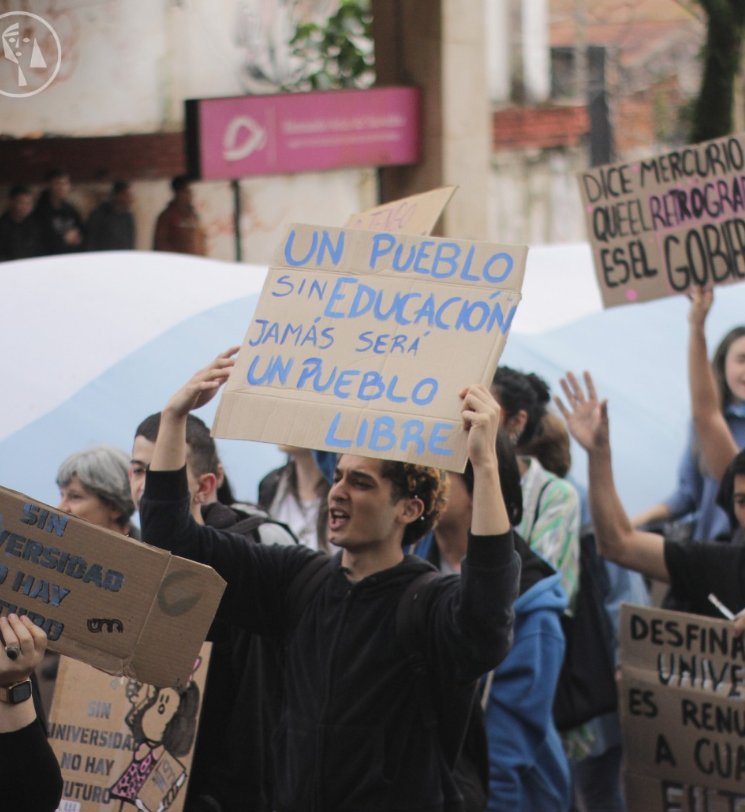 <a href="/FRdelaConcordia/">Frente Renovador de la Concordia</a> <a href="/albertoarruaok/">Alberto Arrua</a> <a href="/drfernandezok/">Carlos Alberto Fernández</a> <a href="/colovancsik/">Colo Vancsik</a> @FlorKlipaukaok <a href="/Bianchetti_E/">Emmanuel Bianchetti</a> <a href="/MartinArjol/">Martin Arjol</a> En definitiva, ningún diputado nacional por Misiones escuchó el pedido de la comunidad universitaria de la Tierra Colorada, que la semana pasada les pidió de a miles confirmar la Ley...