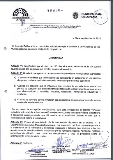 RovellaDiego's tweet photo. Presenté un #proyecto para suspender los #acarreos vehiculares por 180 días,🚗🚧 el municipio deberá agregar y mejorar la #señalización vial para poder identificar claramente las zonas de estacionamiento no permitidas y no ser víctimas de acarreos injustos. ⚖️
#Noticias #Tránsito https://t.co/5l2CCaOHvF