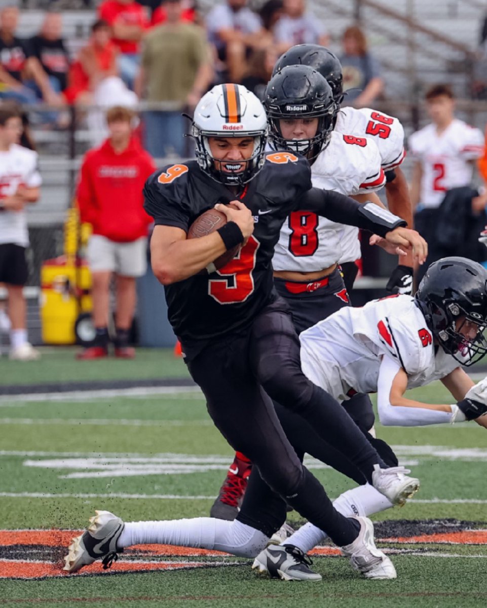 <a href="/Noah__Garcia/">Noah Garcia</a> is a Class of 2028 quarterback.  At 6’1" and 190 lbs, Noah has accounted for 14 touchdowns in his last 4 games for Washington Community High School.

He looks forward to continuing to grow as a player and as a person for his community and his brothers on the team.