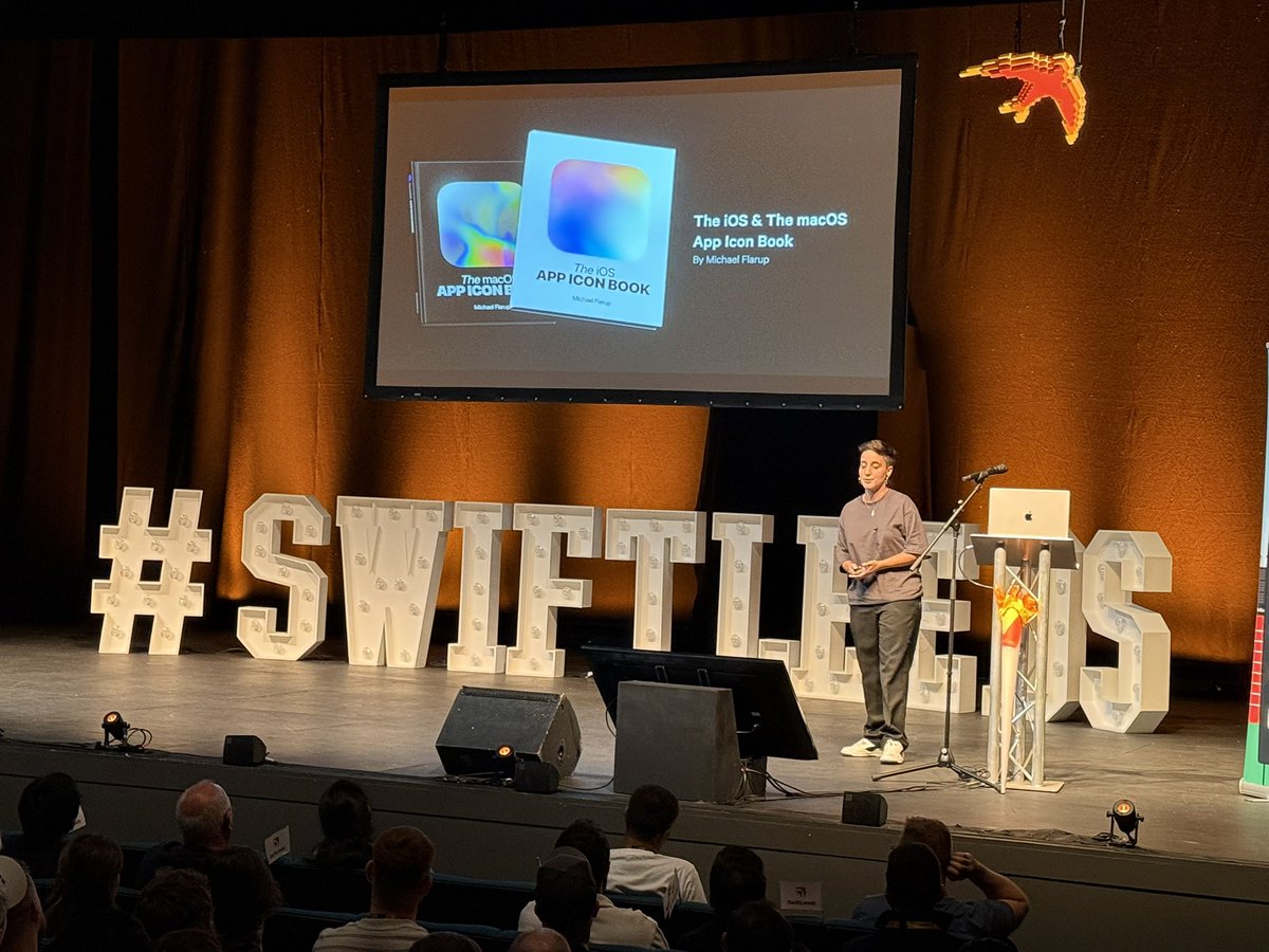 GoodBinary's tweet image. The end of another excellent #SwiftLeeds. Great venue, great speakers and great company