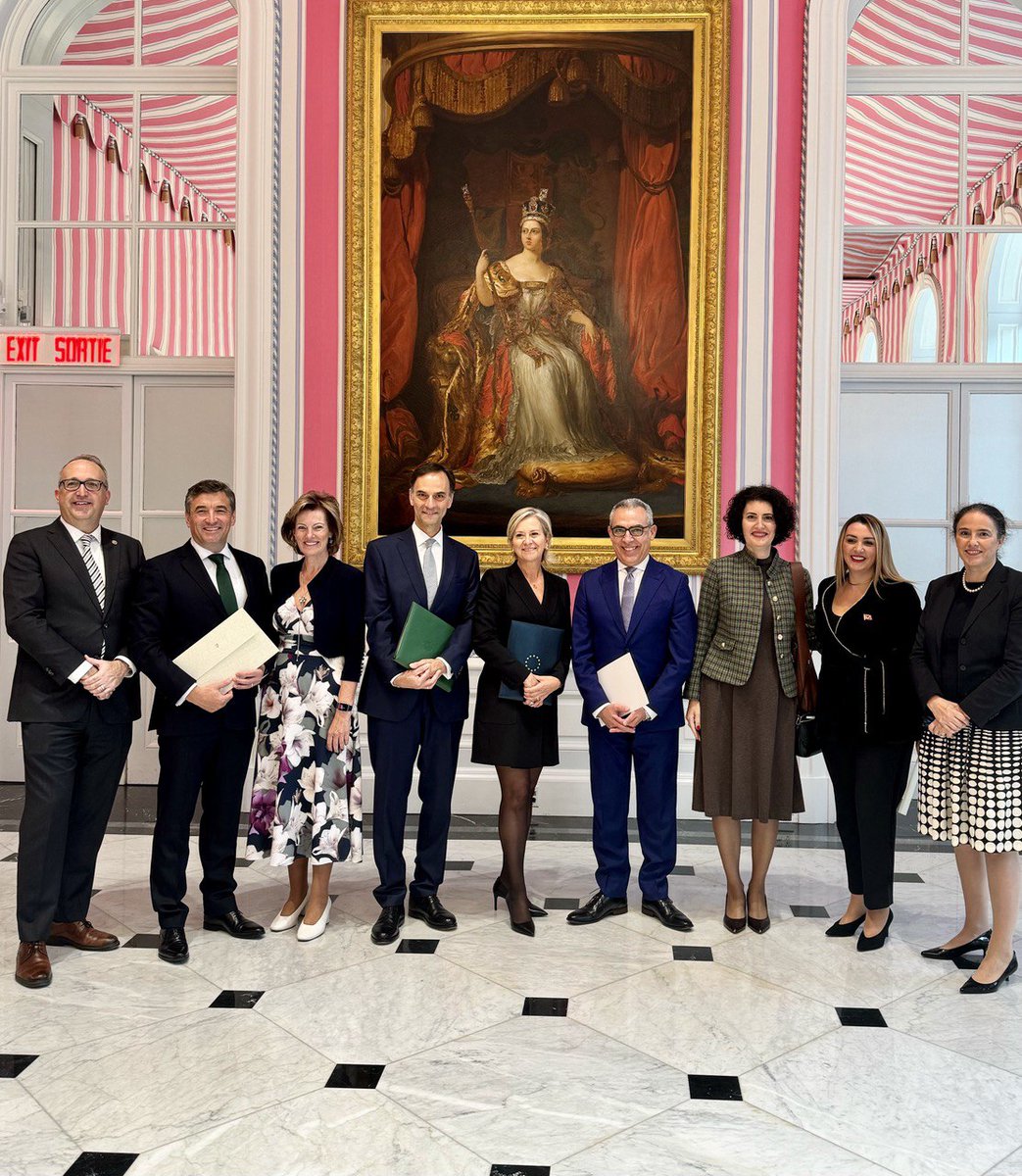 HaAnahit's tweet photo. As the Dean of the #EuropeanGroup, I was delighted to attend the Ceremony of Presentation of Letters of Credence @RideauHall & to welcome the newly arrived Heads of Mission from 🇳🇱🇮🇪🇪🇺🇨🇾🇦🇹🇦🇱🇪🇨My warmest wishes to the new colleagues as they assume their important roles in 🇨🇦. https://t.co/j8e4dANW2H