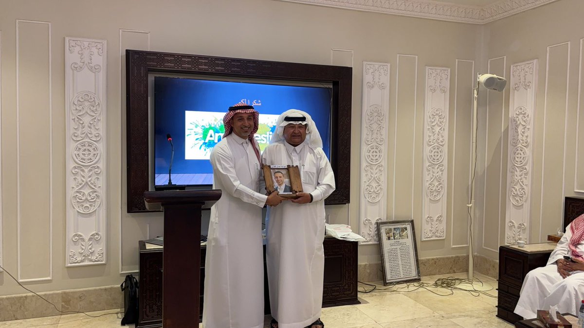 سعدت اليوم بتقديم محاضرة عن صحة الفم والأسنان لمرضى السكري بديوانية الأستاذ جمال العلي