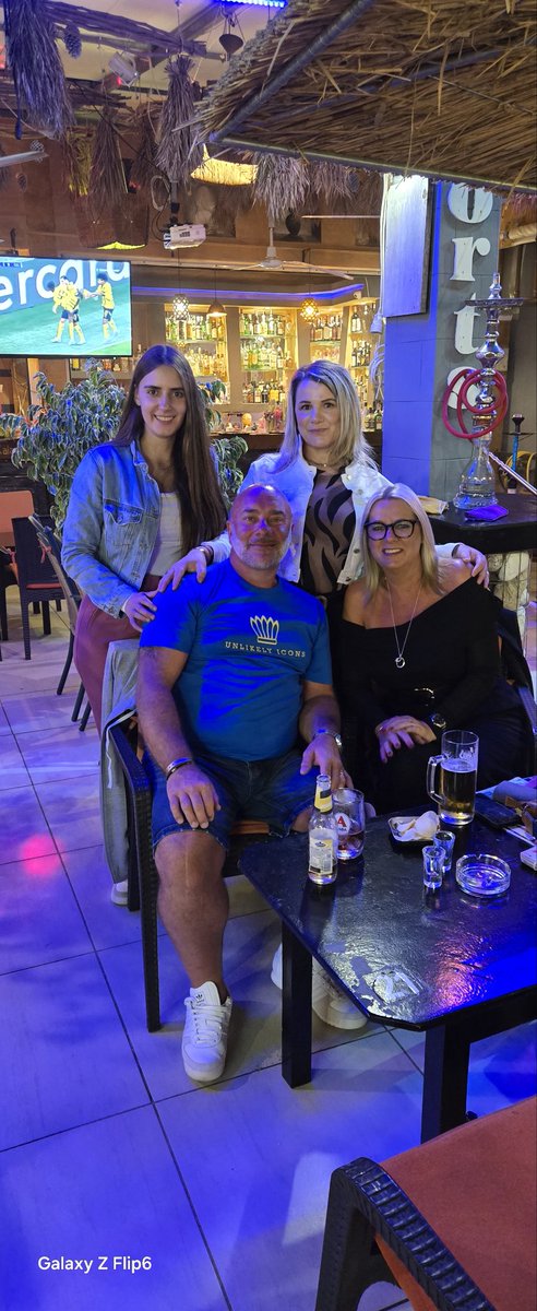 Chris T ☄ tweet media