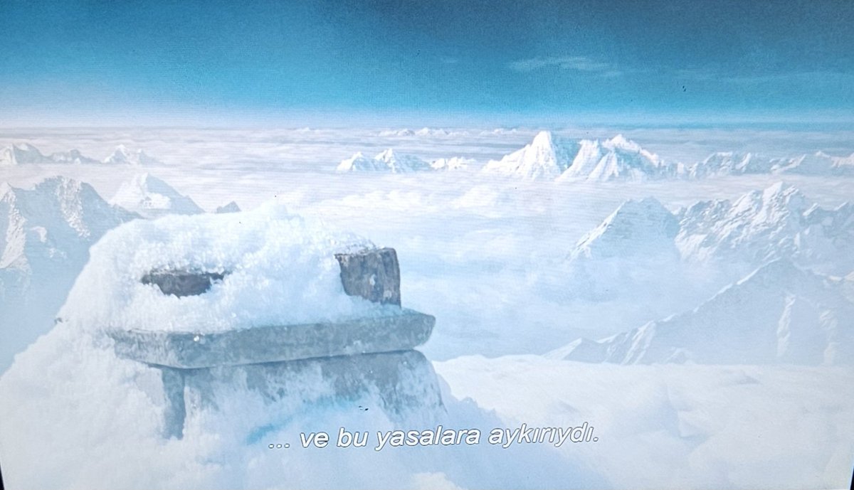 Çünkü bir dağa gömülmüştür ve bu yaslara aykırıydı....
"The Bucket List" 🎬