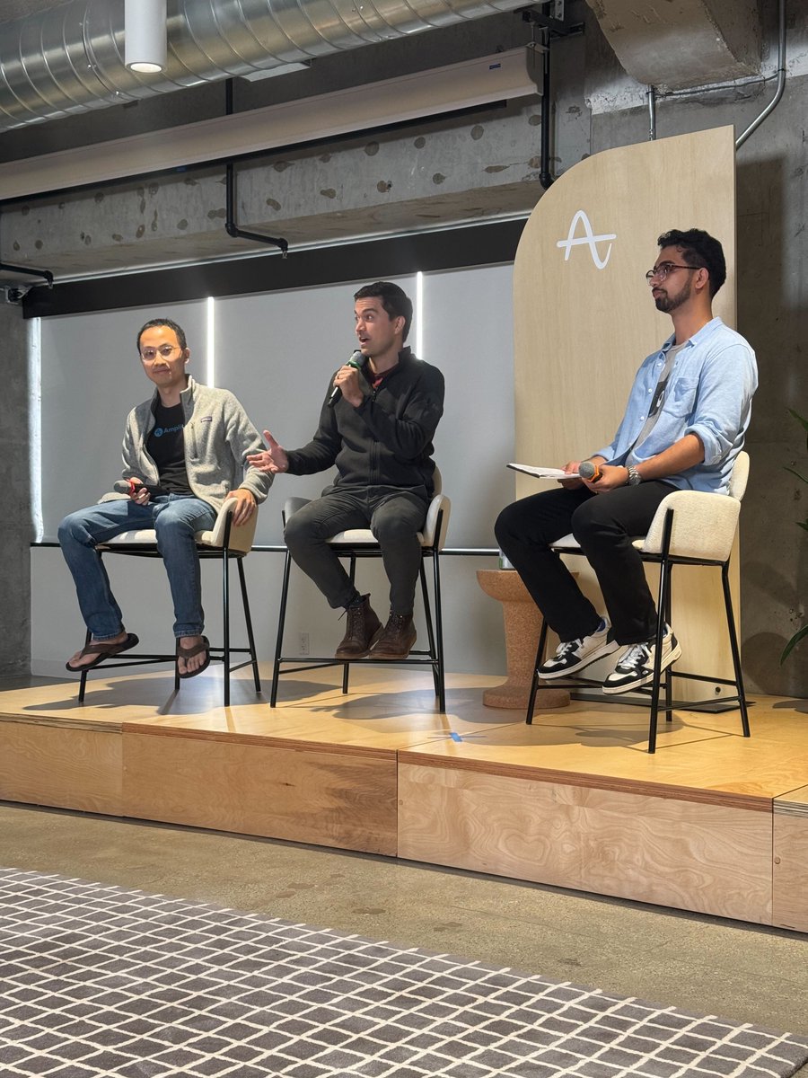 Speakers = Speaking  
Boba = Bobaing   

We are LIVE with <a href="/Amplitude_HQ/">Amplitude</a> for our AI Lunch Panel featuring Sprig CEO <a href="/ryanglasgow/">Ryan Glasgow</a> and Amplitude Co-Founder Jeffrey Wang at <a href="/Techweek_/">Tech Week</a>🎙️ #SFTechWeek
