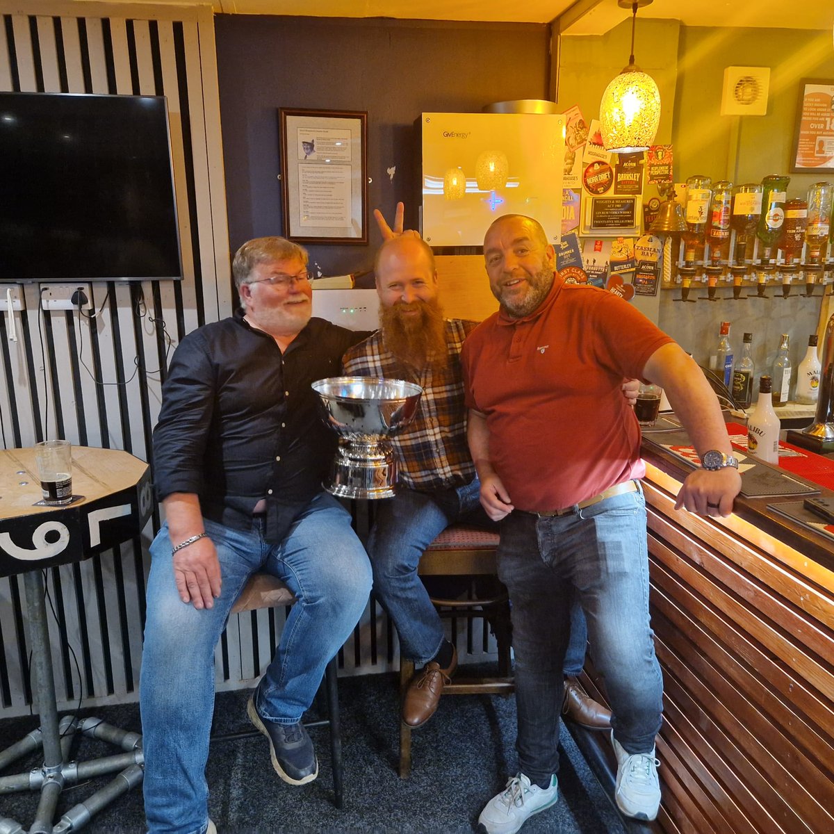 MuffFieldCC's tweet image. Another season over a couple of pics from the awards night.. Darren with his Duck Cup, Ian 1st XI player a group photo cos they love a photo and the big ginger beard with the Broadbent Memorial Bowl well deserved award. #upthemuff.