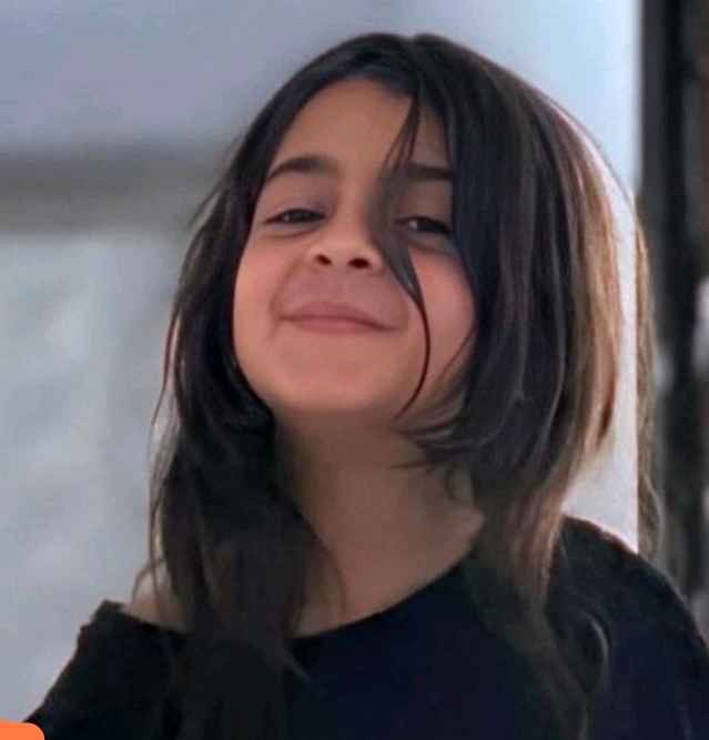 Bu çocuğun katilinin 50 gündür bulunamadığı ülkeyi 23 yıldır yöneten adama “ümmetin umudu”  diyorlar.
