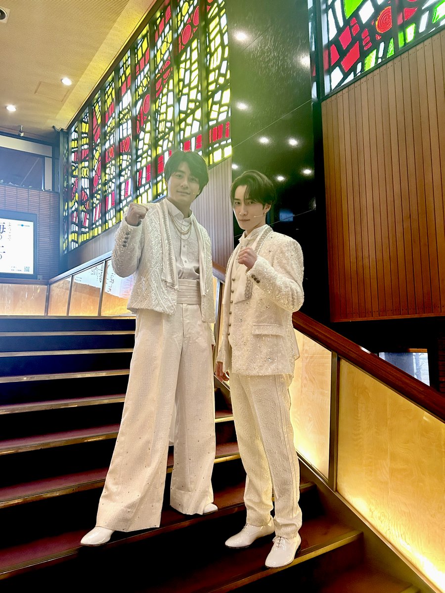 STARTO_INT's tweet photo. #ShotaWatanabe of #SnowMan and #ShintaroMorimoto of #SixTONES on the staircase of the Imperial Theatre, ready to welcome audiences to another fantastic retelling of #DREAMBOYS - the classic tale of rivalry, redemption, and brotherly love!

@SN__20200122 
@SixTONES_SME https://t.co/f7vo1fGl7M