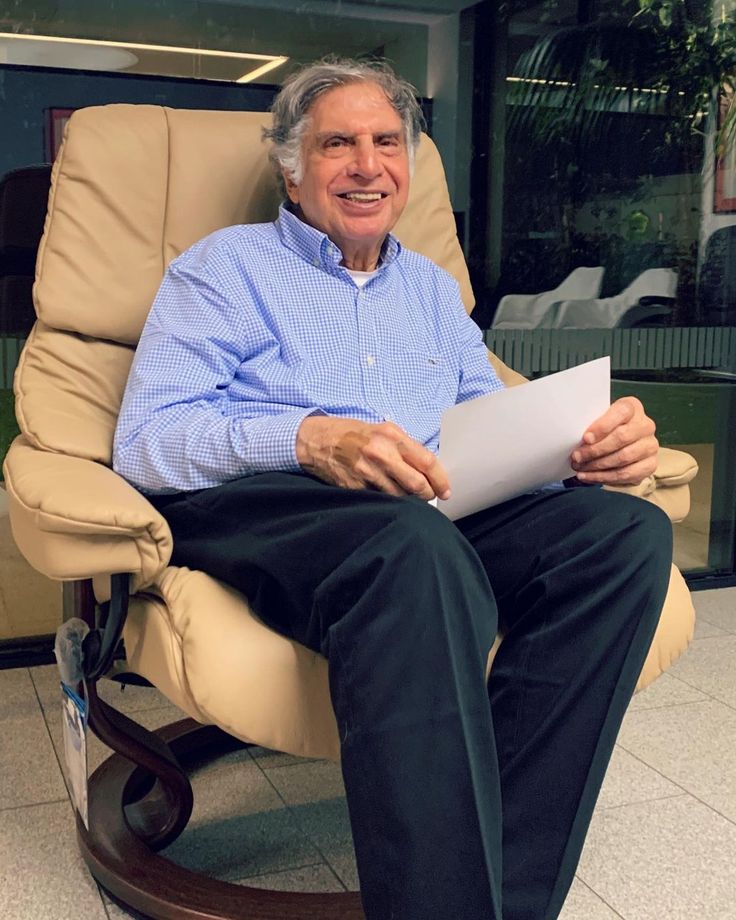 piyushkashyap_'s tweet image. &quot;A person who left behind many valuable lessons.&quot;

Ratan Naval Tata, a visionary leader, left behind a lasting legacy and invaluable lessons that will continue to inspire generations. His wisdom and contributions will always be remembered.

#RatanTata #tata #India #TataSons