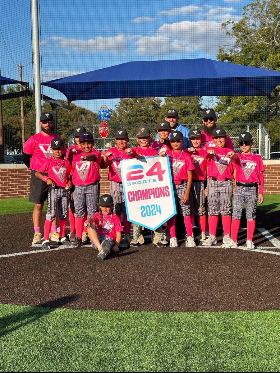 V8baseball's tweet photo. Huge congratulations to our 11U team for going 4-0 this weekend and taking home the championship! Proud of every player and coach for their hard work and commitment! Way to go, V8! 💪⚾️
 
#V8BaseballAcademy #11U #HardWorkPaysOff #teamwork https://t.co/jH5fTQB8t1