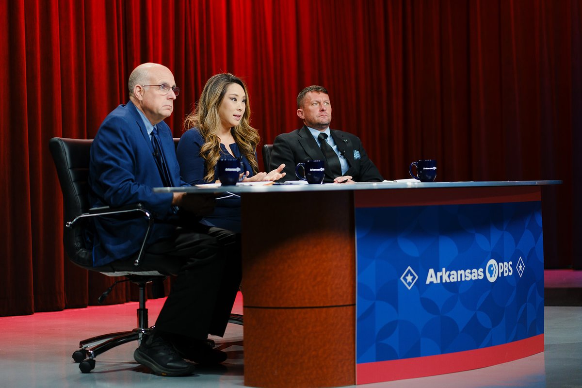 ArkansasTV_'s tweet photo. At 7 p.m., join us for a broadcast of the #AR3 #ARPBSDebates. Photography from the debate, which features candidates @BobbyUScongress (L), @caitlinforark (D) and @Rep_SteveWomack* (R), is available at https://t.co/pHqJiad1bo.

More: https://t.co/YAjlcsIMBY

*Incumbent
#arpx https://t.co/rEhbXE5n48