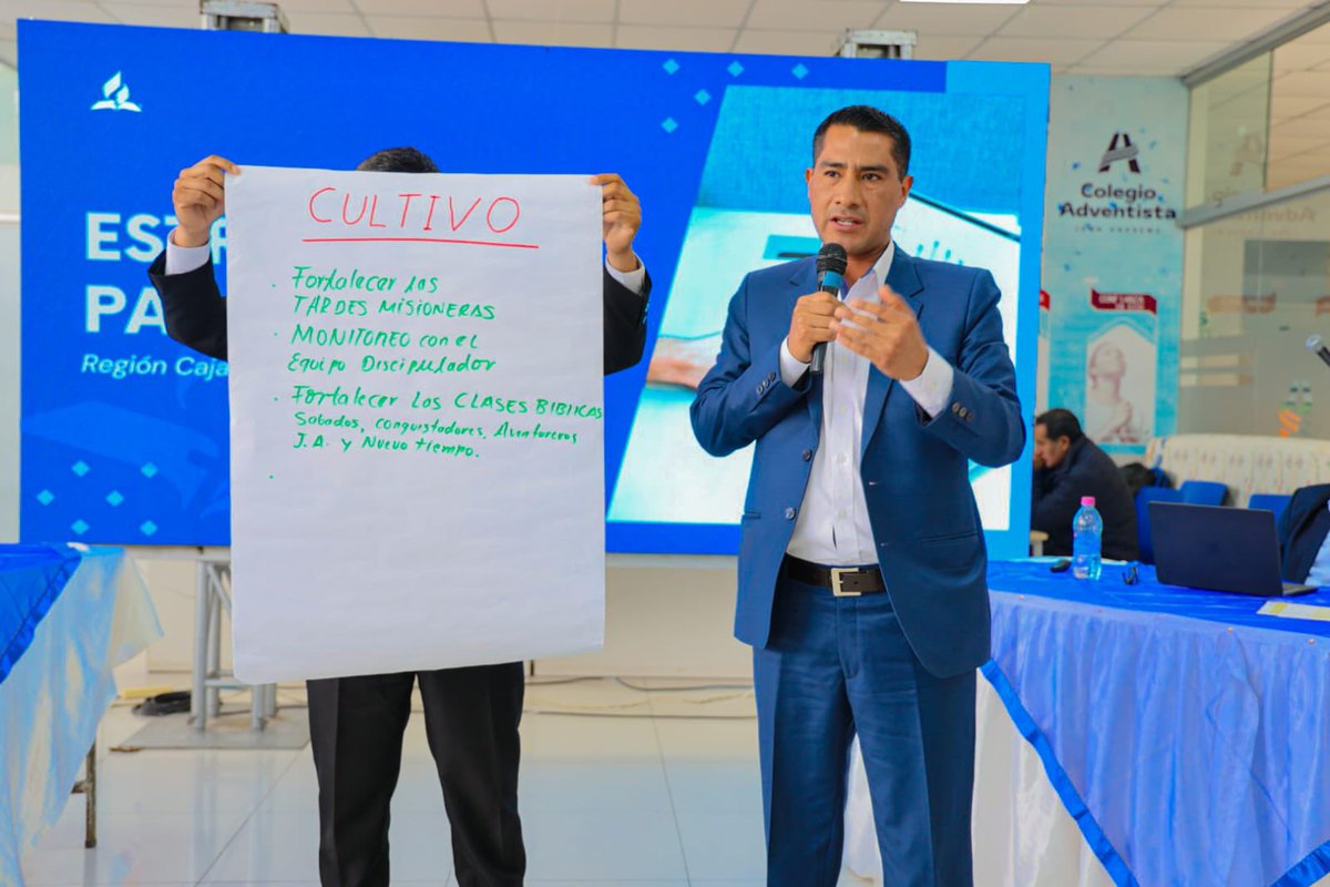 ✨Cada pastor representante de grupo expone sus estrategias para lograr cumplir la #PlanificaciónMisionera2025 📊, con el objetivo que la hermandad se involucre en la misión🙏🏼. 

#RID