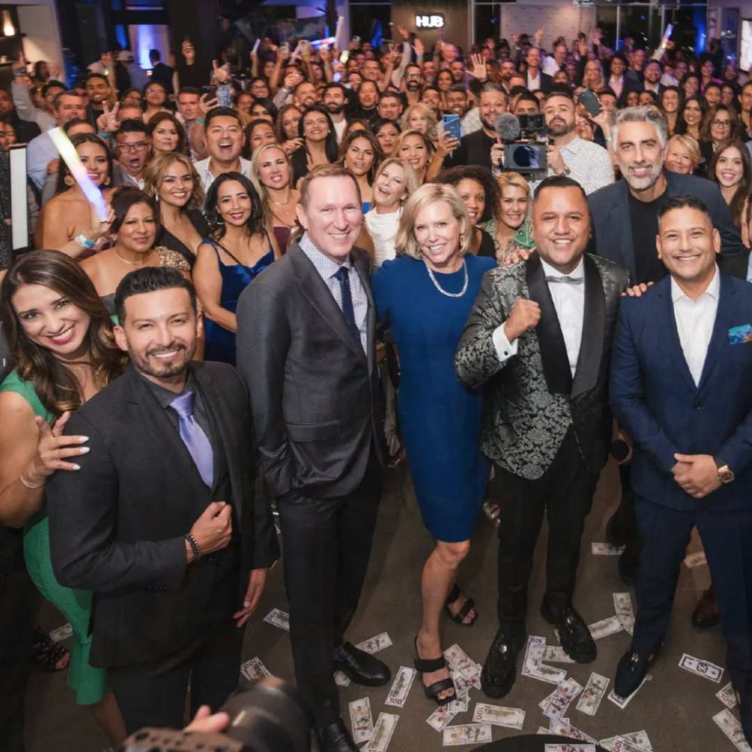 TheCalHomeCo's tweet photo. 🚨 Big News: We’ve joined ROA (Realty of America)!

At ROA, we’re looking forward to working alongside leaders like Claudia Zaker, Geoffrey Turchin and Mo Perez, who bring a straightforward approach and a commitment to excellence. 

#SanDiegoRealEstate #SDRealtors https://t.co/UHp5UhZkwi