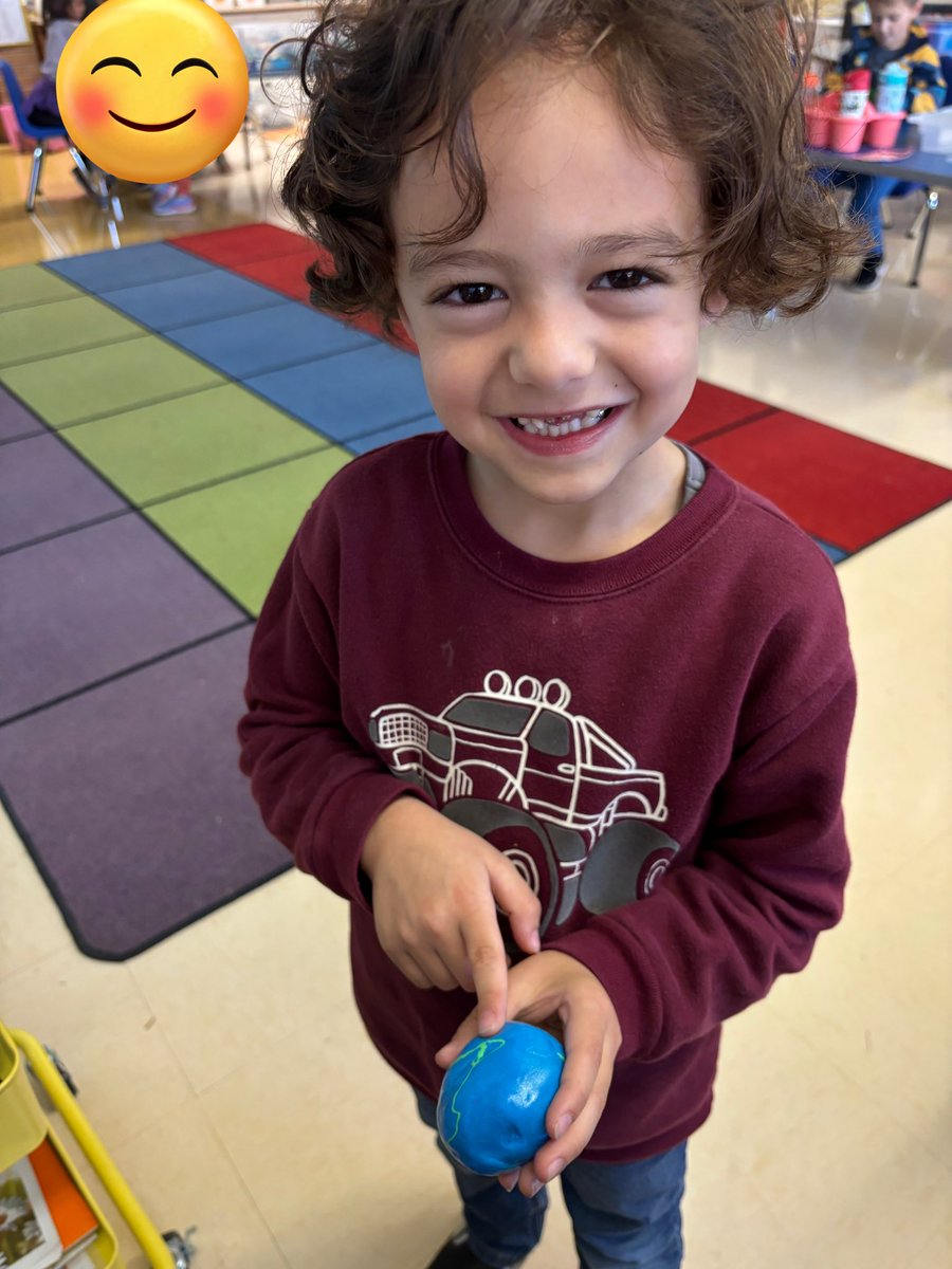 Today we talked about how big our Earth is, and where Downers Grove is on the Earth. One of my students made an Earth with putty and came up to me and said “Here’s Downers Grove!” 🌎 #fa58share #dg58pride #dg58learns