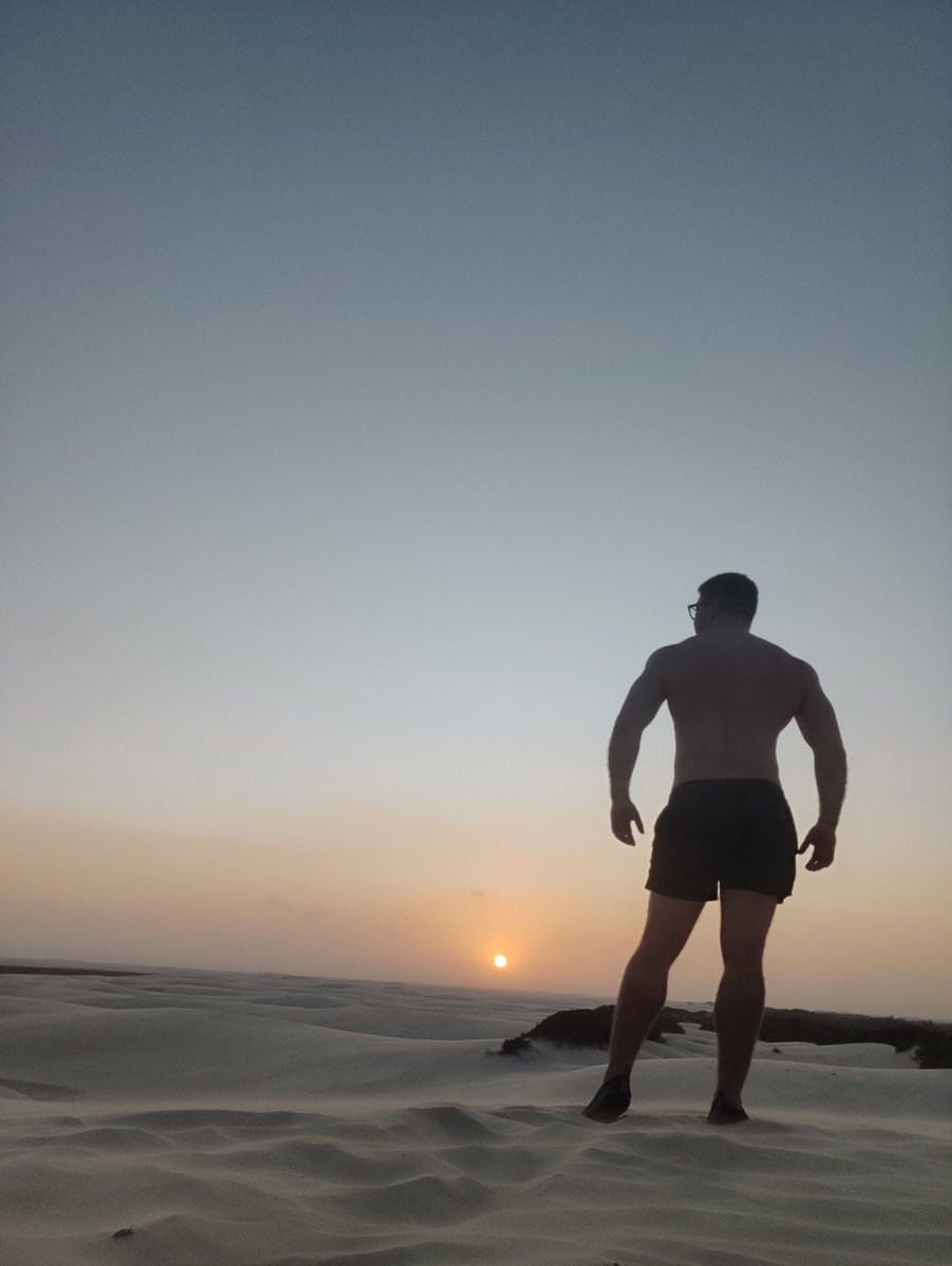 Jullcsa's tweet photo. Retornando as atividades com esse #Tbt de #Atins. #lencoismaranhenses #Sunset #photoghraphy #grindr https://t.co/bpHTCdge7V