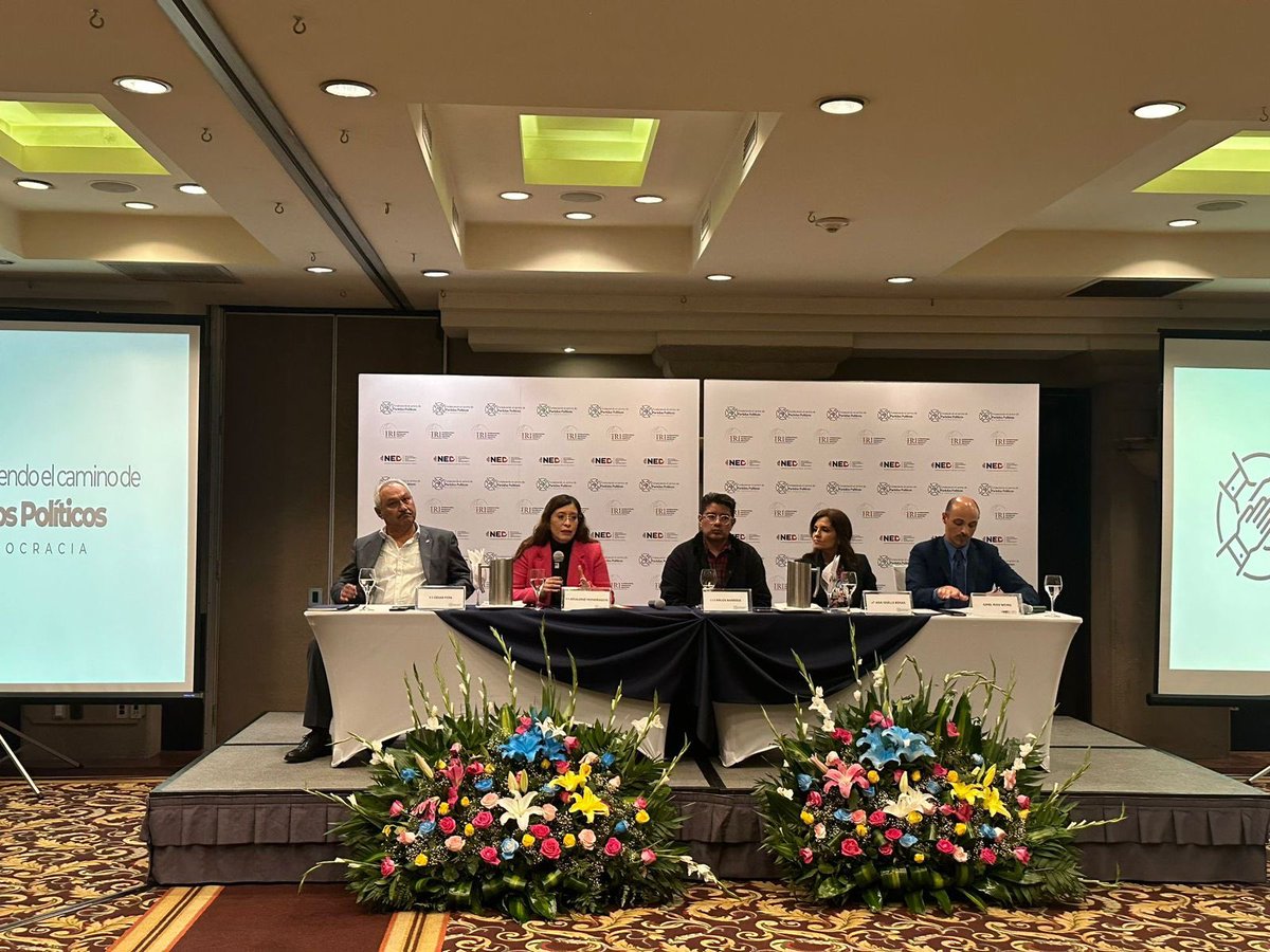 <a href="/l_gamboa/">leonardo gamboa</a> <a href="/KeoughGlobalND/">Keough School of Global Affairs</a> Agradecemos al <a href="/NEDemocracy/">NEDemocracy</a> por su apoyo en moderar el panel enfocado en hablar de la unidad, resiliencia y renovación tras las elecciones. Los panelistas nos compartieron sus experiencias y aprendizajes desde sus partidos y los contextos específicos de cada pais 🇵🇦<a href="/anagrosas/">Ana Giselle Rosas</a> ,