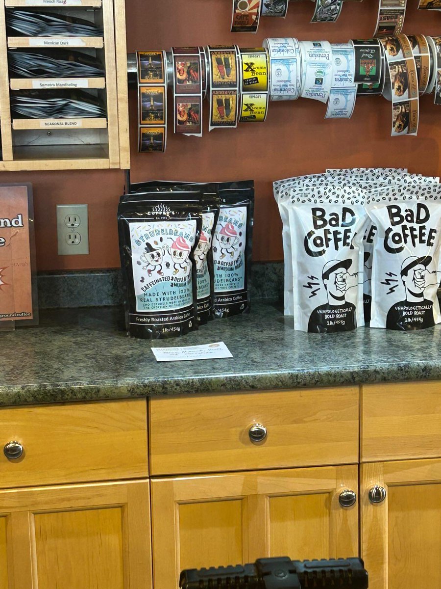 StrudelBrand's tweet photo. THE BEANS ARE WITHIN SIGHT! @cupperscoffee via the most professional person in #yql https://t.co/meIq6584e3