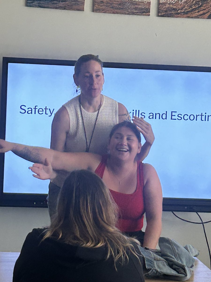 Bethany_Ray12's tweet photo. We utilized conferences to provide SEIAs &amp; IAs with training opportunities they requested at @ButterflyRidge1 https://t.co/1Wg91O84Jm