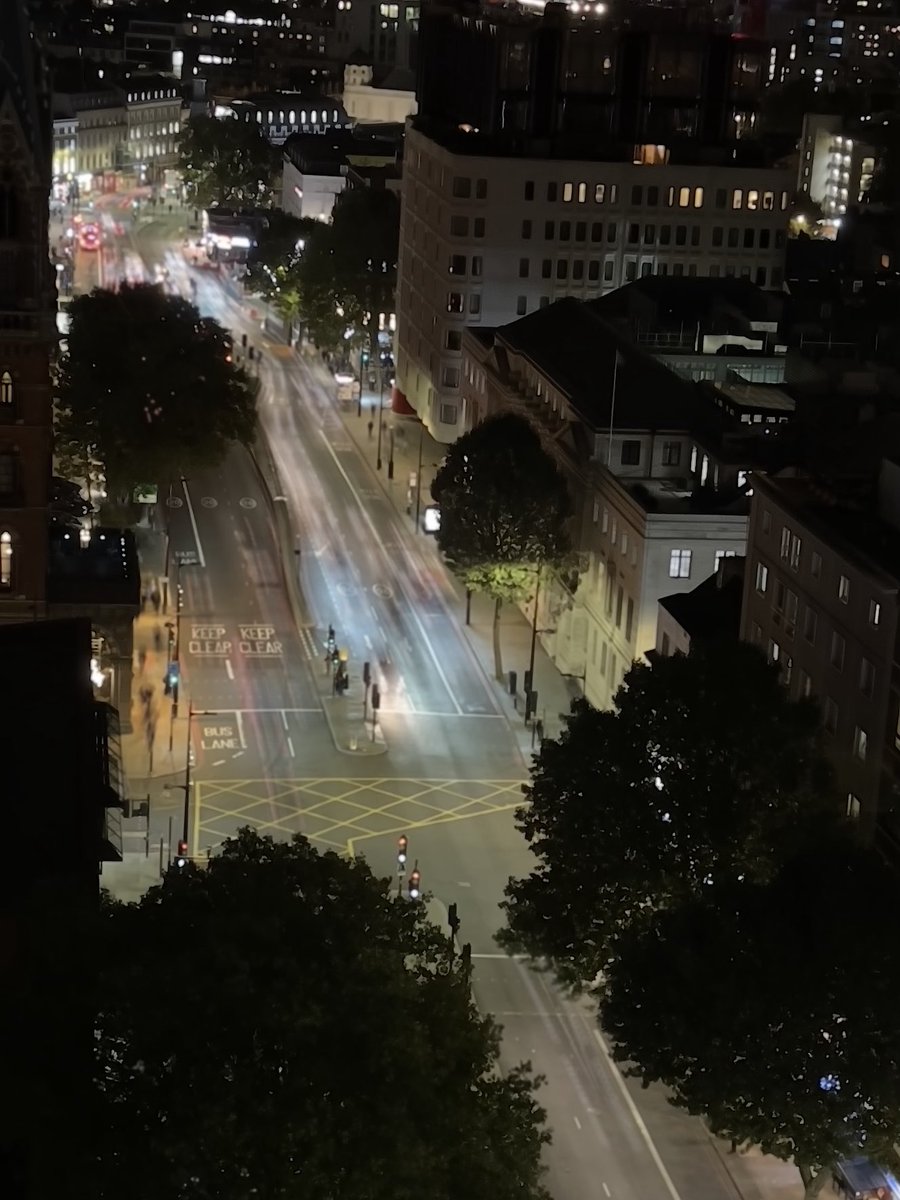 ghanchif's tweet image. KEEP CLEAR -the yellow sign on the road screams out when the traffic is reduced to melted streaks of light - worthy reminder -reduce noise, clutter and chaos, create safe space- #cityscape #lifehacks
