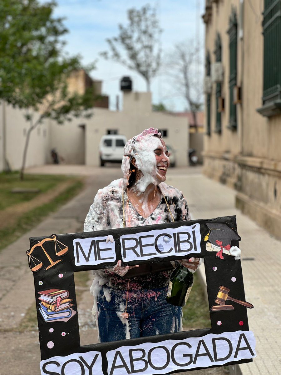 VirSignorelli's tweet photo. Aca también porque SOY ABOGADAAAA!! 🥳⚖️ https://t.co/4m58Wmt1nG