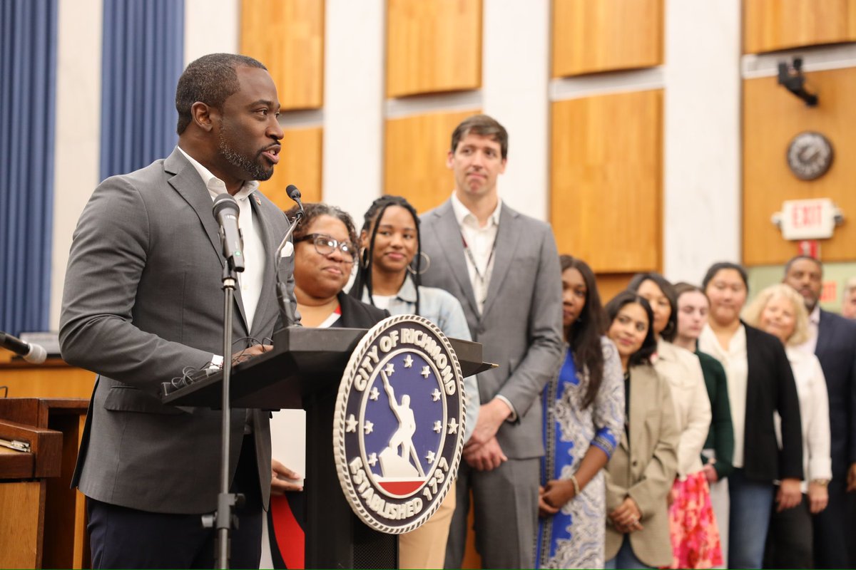LevarStoney's tweet image. Today, alongside our community partners, we shared our efforts to expand out-of-school time programming for our youth. Since 2017, we’ve added over 500 school-based slots, and over 800 slots have been recently created through our Positive Youth Development Fund. These investments…