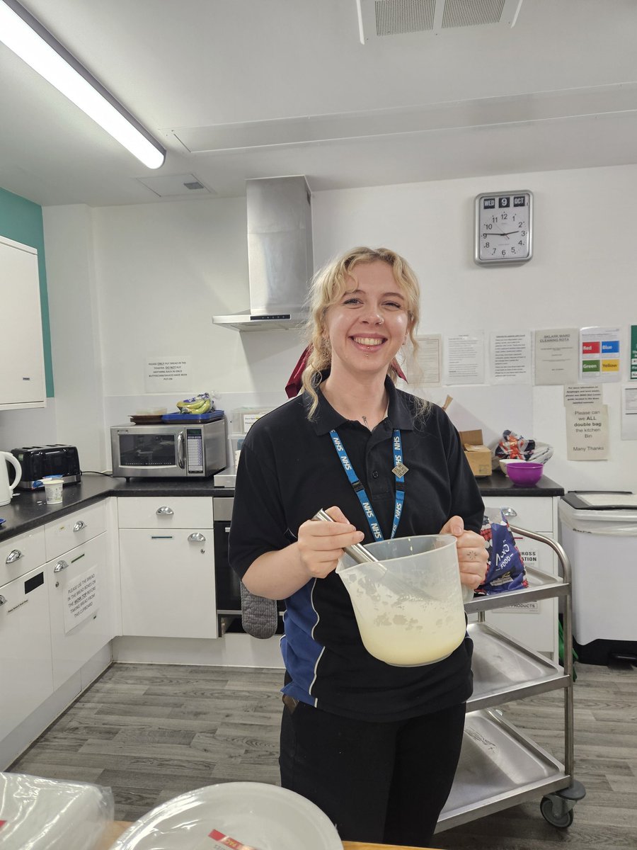 We had a royal tasting afternoon tea today on <a href="/SkylarkLSCFT/">Skylark</a> the theme chosen by the patients.enjoyed by staff too !!!yum 😀 😋