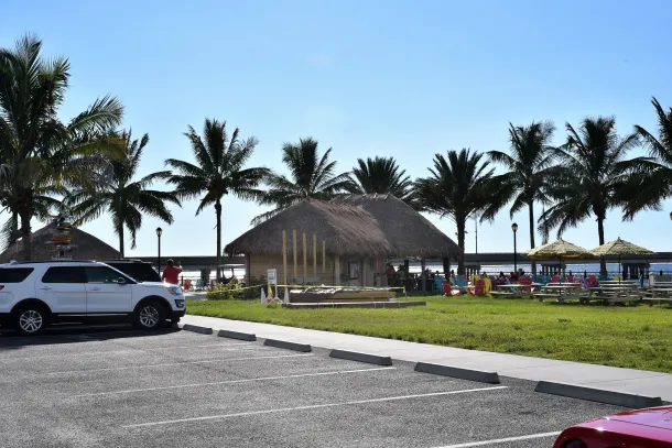 Praying for the <a href="/RealPureFlorida/">Punta Gorda/Englewood Beach</a> area as #HurricaneMilton bears down tonight. We visited 8 years ago and fell in love! Hang in there, Florida. 🙏 phillygrub.blog/2017/03/22/phi…