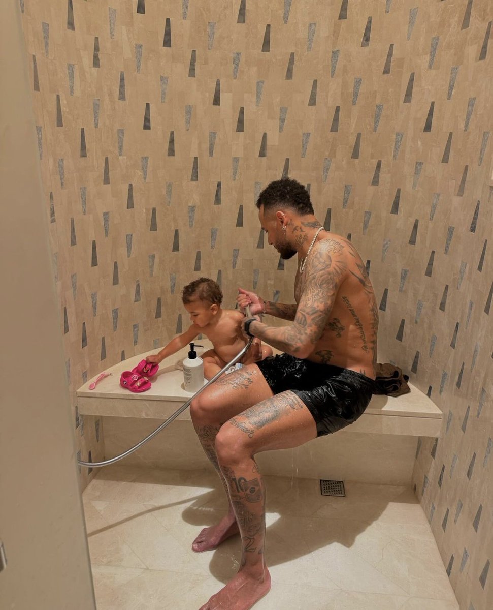 njdmarlon's tweet image. Neymar e neymara ❤️