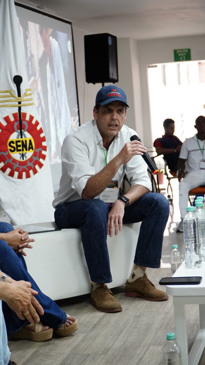 SENA_RValle's tweet photo. "Tenemos que aprovechar la oportunidad que nos brinda #SENA para organizarnos y transformar los mercados campesinos, dándole valor a las experiencias" acotó el ponente Carlos Eduardo Campo, Director del Parque Nacional de la Cultura Agropecuaria, Panaca. https://t.co/ZCBovLmqXi