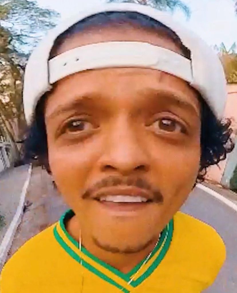 brbrunomars's tweet image. bruno mars 

                           2023     /      2024