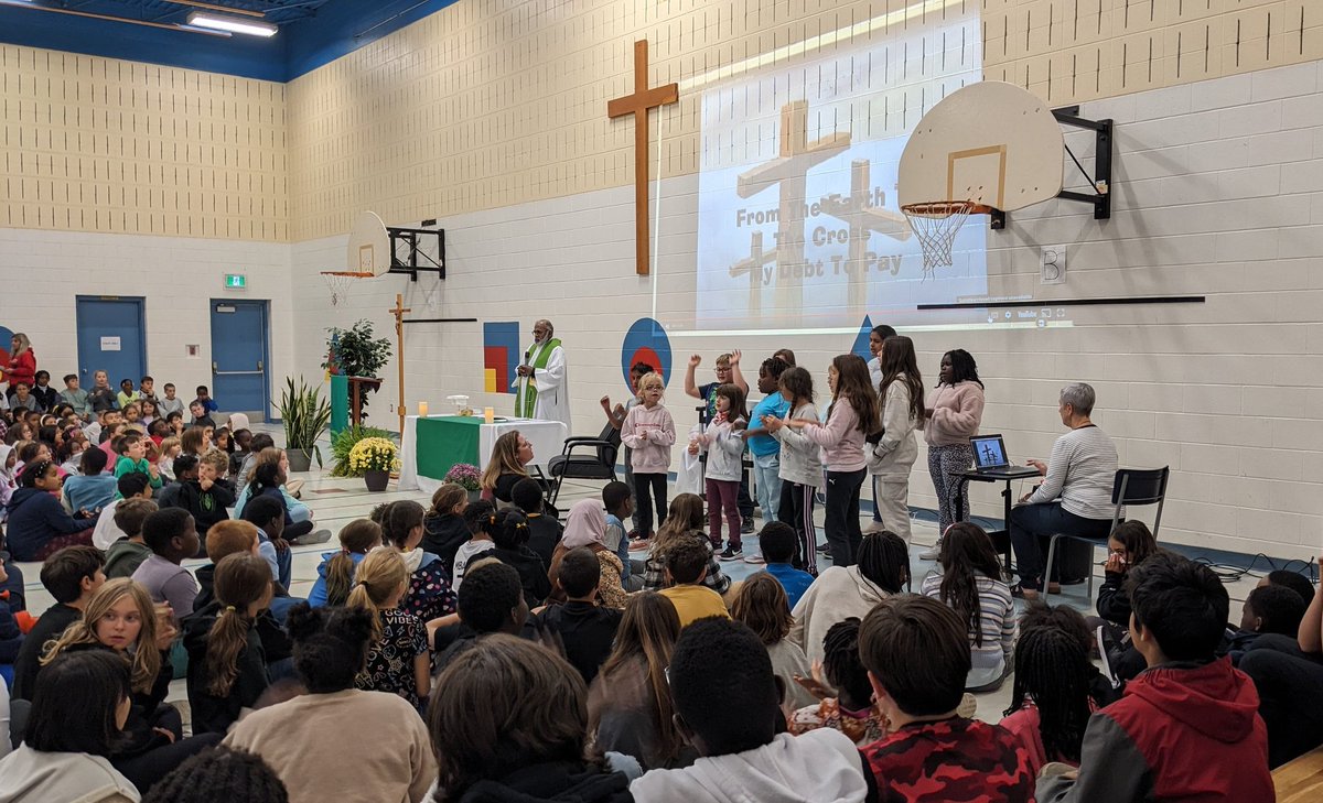 Thankful to Father Virgil, the choir and the classes and teachers who prepared a beautiful mass of Thanksgiving today. #ocsbBeCommunity #BeSKT <a href="/ocsbRE/">@ocsbRE</a>