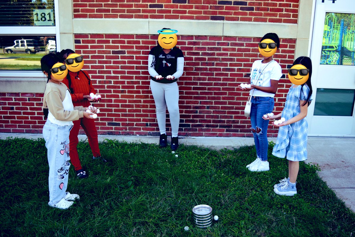 Stephanie Pickron (@mrs_pickron) on Twitter photo #DESPhotoKids experimented w #FastShutterSpeed today using #Nikon #DSLRs to freeze moving parts in an image! 5th elective Ss had fun working as a #team for this #photoshoot <a href="/Beautif41402292/">Marissa Hayes</a> even jumped in to model for us to show expressive facial expressions! #DESPhotoKids experimented w #FastShutterSpeed today using #Nikon #DSLRs to freeze moving parts in an image! 5th elective Ss had fun working as a #team for this #photoshoot <a href="/Beautif41402292/">Marissa Hayes</a> even jumped in to model for us to show expressive facial expressions!