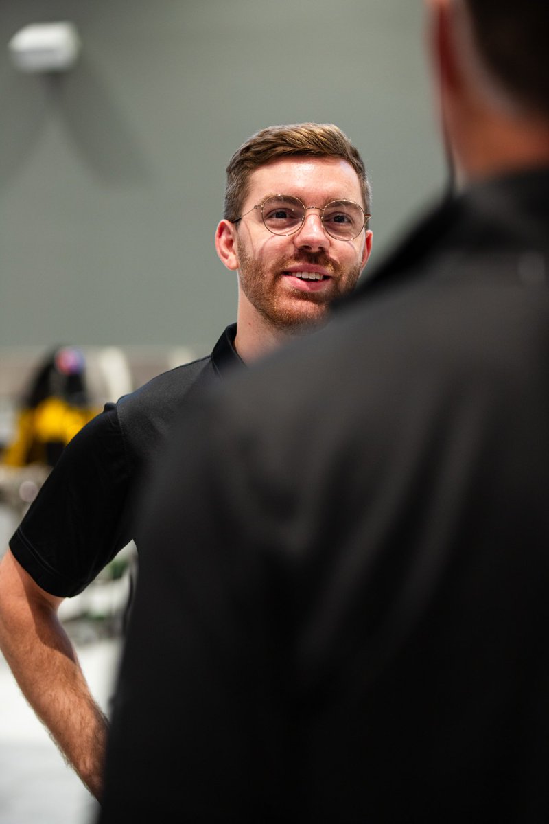 _LouisFoster's tweet photo. INDYCAR DRIVER 🤩🚀

It’s a lifelong dream to announce that I have signed a multi-year deal with @RLLracing to drive for them in @IndyCar 

Huge thank you to Bobby, Mike and David for their trust and faith in me and I hope we have a long future together https://t.co/nn8OYeWt1I