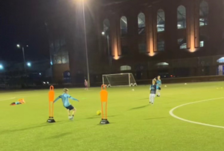 OnTheBallGlasgo's tweet photo. We all ❤️strikers, especially an #OTB striker. Tonight our strikers did the theory in the classroom &amp; then put it into practice on the pitch. It helps players break down concepts, movement patterns &amp; aids decision-making. 

#strikertraining #classroomtopitch #ontheballacademy https://t.co/qi2hwoglBF