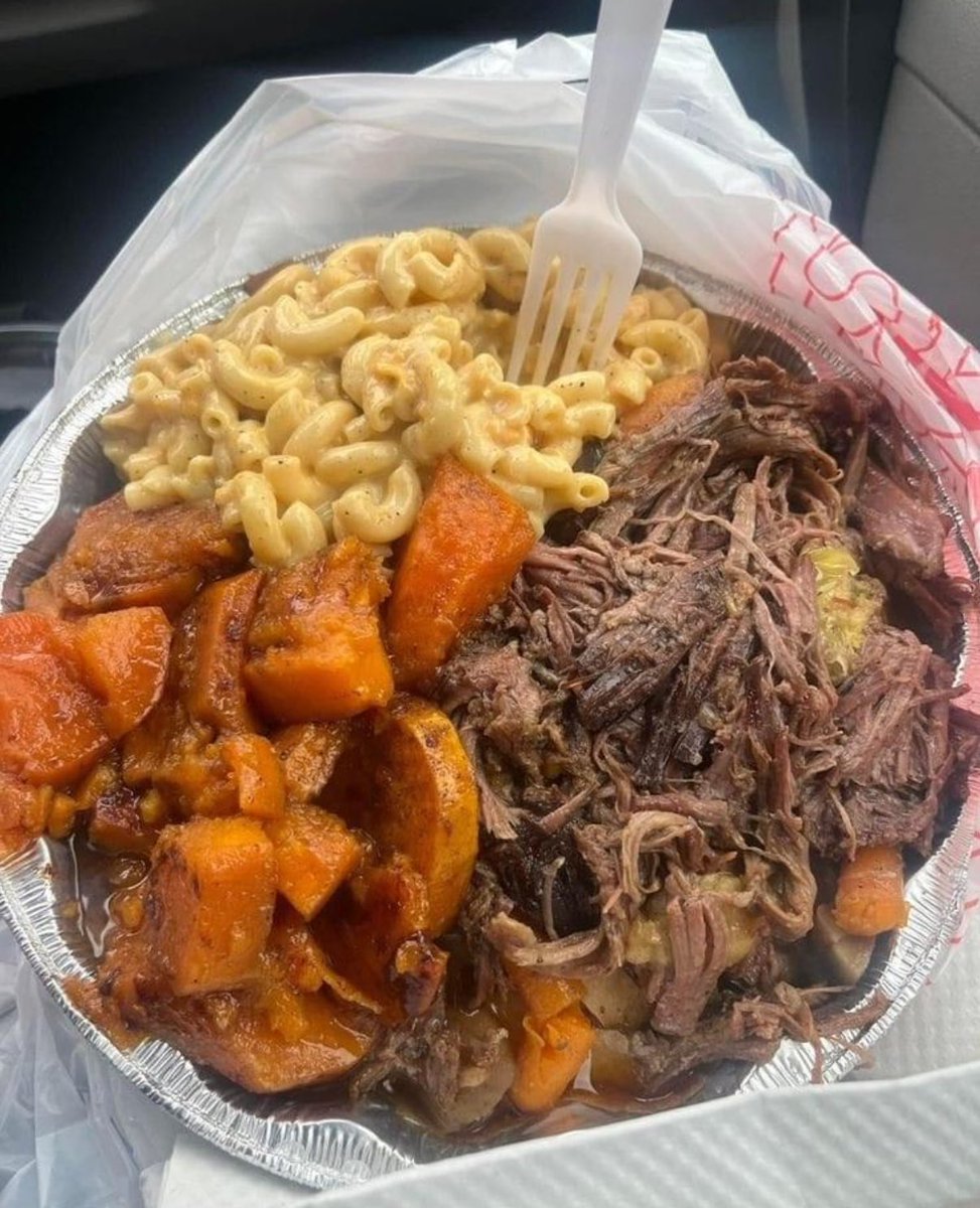 FoodPleaser's tweet photo. What drink would go best with this meal? https://t.co/ZQ16p9QOq2