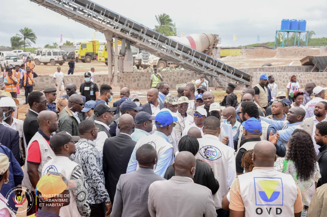 Ministère de l'Urbanisme et Habitat-rdc (@urbanismerdc243) on Twitter photo Projet Rocade
Ce mercredi 09 octobre 2024, une visite d’inspection gouvernementale a été effectuée avec les Ministres d’Etat aux Infrastructures, <a href="/AlexisGisaro_/">Alexis GISARO</a>, à l’Aménagement du Territoire,@GuyLoando_ et de l’Urbanisme et Habitat, <a href="/CrispinMbadu/">Crispin Mbadu</a> sur la Rocade de Kinshasa. Projet Rocade
Ce mercredi 09 octobre 2024, une visite d’inspection gouvernementale a été effectuée avec les Ministres d’Etat aux Infrastructures, <a href="/AlexisGisaro_/">Alexis GISARO</a>, à l’Aménagement du Territoire,@GuyLoando_ et de l’Urbanisme et Habitat, <a href="/CrispinMbadu/">Crispin Mbadu</a> sur la Rocade de Kinshasa.