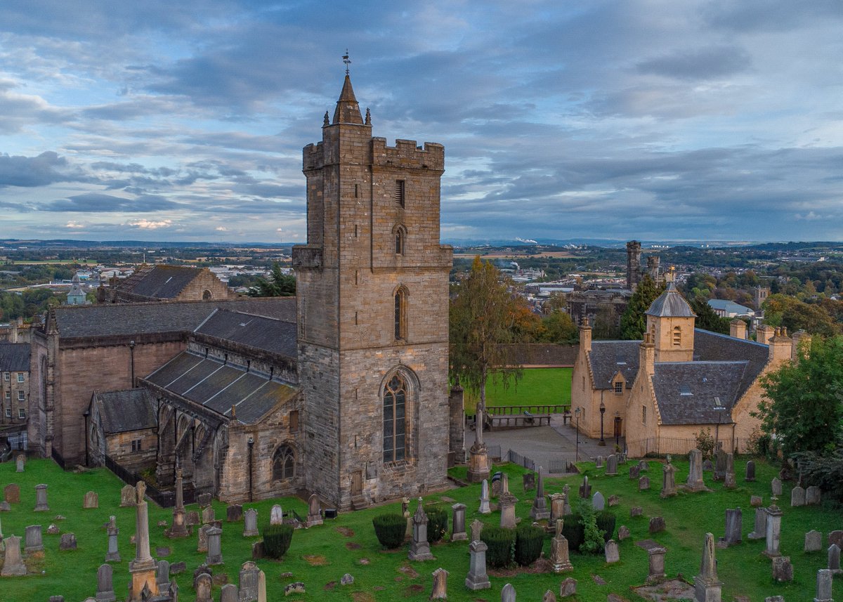 jt__photography's tweet photo. The Church of the Holy Rude was founded in 1129 as the Parish Church of Stirling and built on the Castle rock. It is also the second oldest building in Stirling after Stirling Castle βͺοΈπ°
#churchoftheholyrude #stirlingcastle #stirlingalive #visitscotland #jamietaylorphotography https://t.co/VbMKpfJhyc
