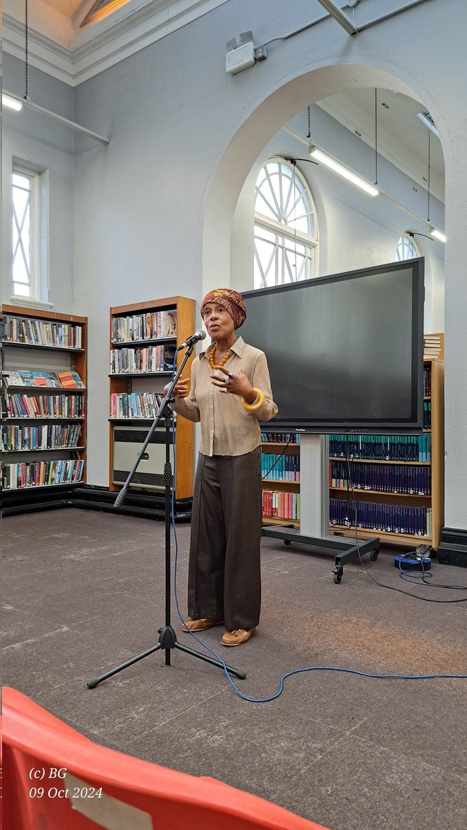 We had a super workshop this afternoon with <a href="/JennyMitchellGo/">Jenny Mitchell</a> 
Best wishes for another great event  in Blarney for writers and readers.