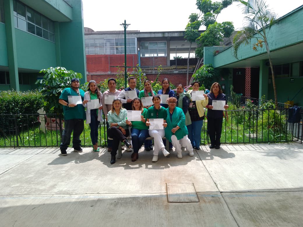 IMSSedomexote's tweet photo. El personal de #IMSSEdomexOte se viste de verde 💚 para concientizar y reforzar la cultura de Integridad, así como la Transparencia y el Compromiso Ético en todos los servicios y acciones. #IntegridadIMSS 🦅 https://t.co/VnpiYkkQFG